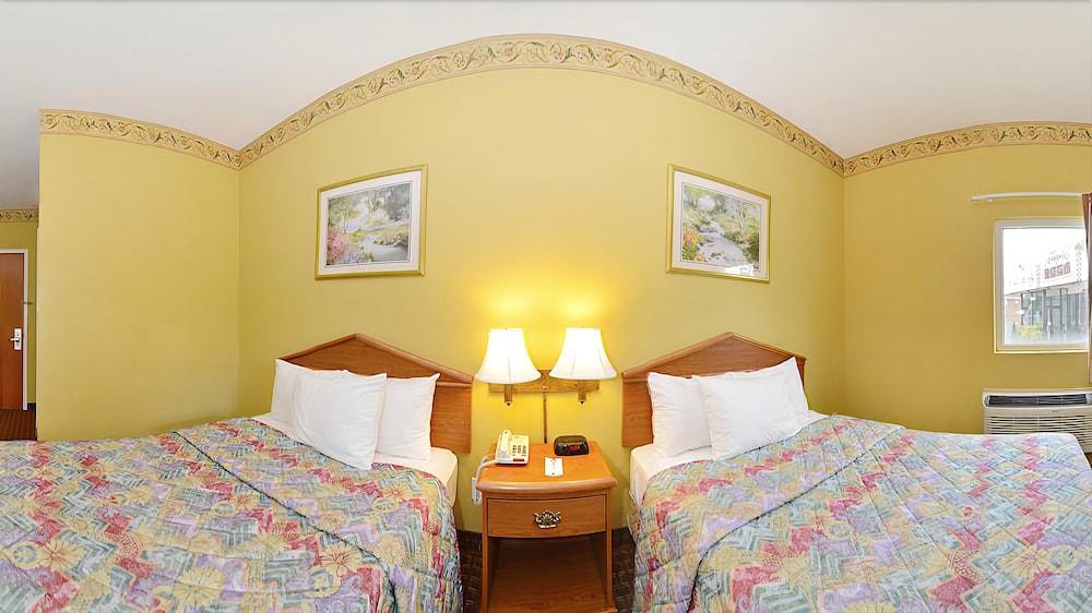 Econo Lodge Louisville Airport Eksteriør bilde
