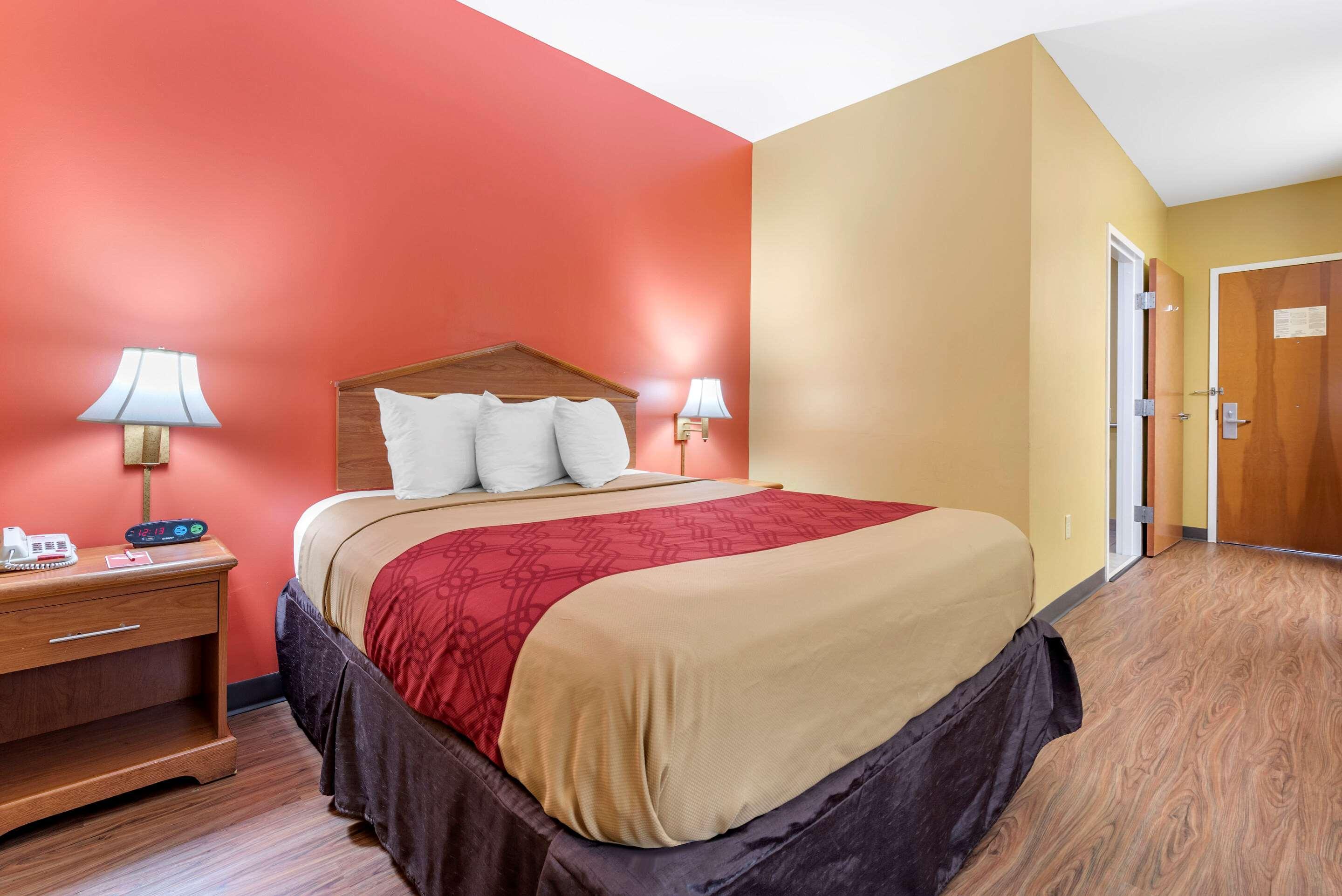 Econo Lodge Louisville Airport Eksteriør bilde