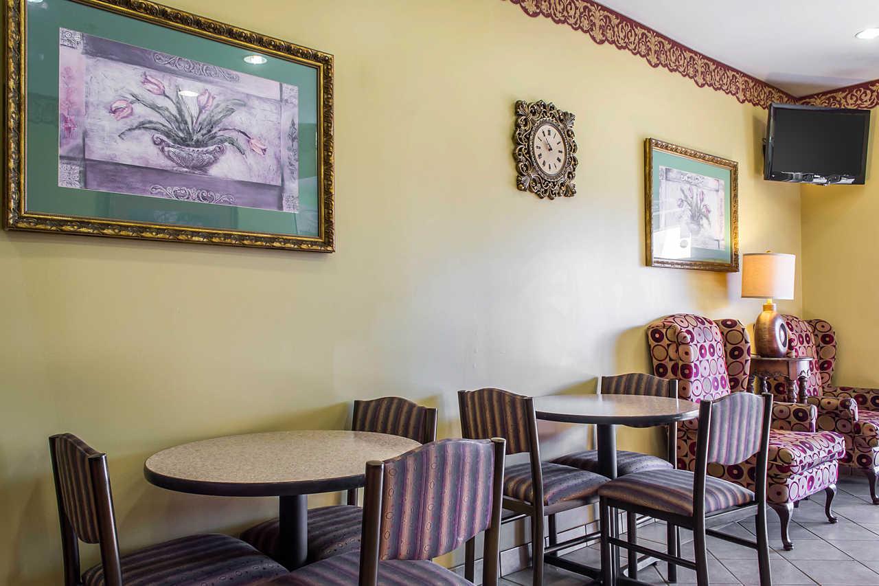 Econo Lodge Louisville Airport Eksteriør bilde