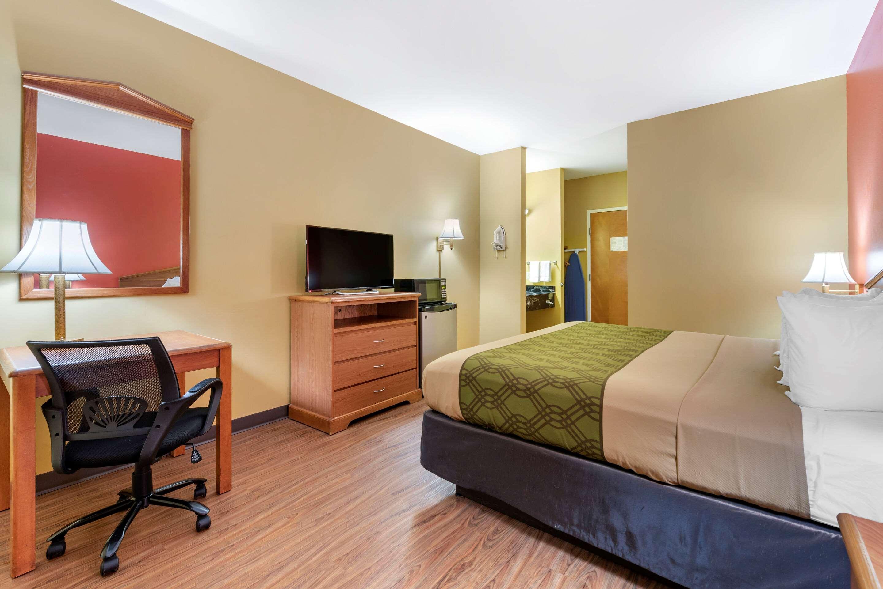Econo Lodge Louisville Airport Eksteriør bilde