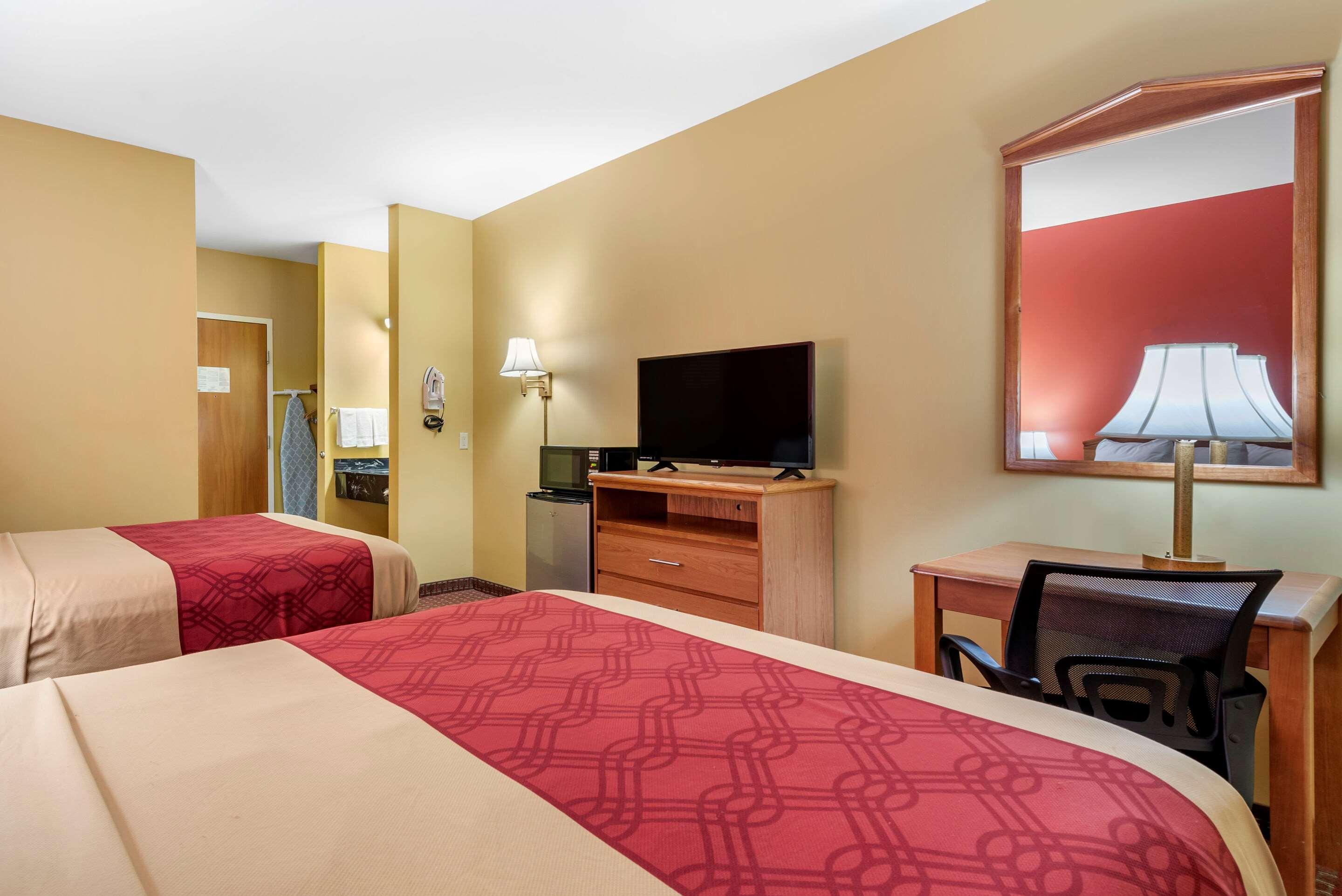 Econo Lodge Louisville Airport Eksteriør bilde